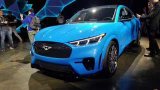 Ya es oficial: así es el Ford Mustang Mach-E, el SUV eléctrico dispuesto a plantar batalla a Tesla